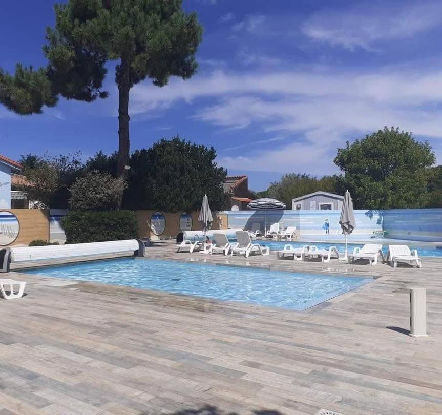 Parc Residentiel A La Cotiniere, Piscine, Proche Plage, Nature & Calme 外观 照片